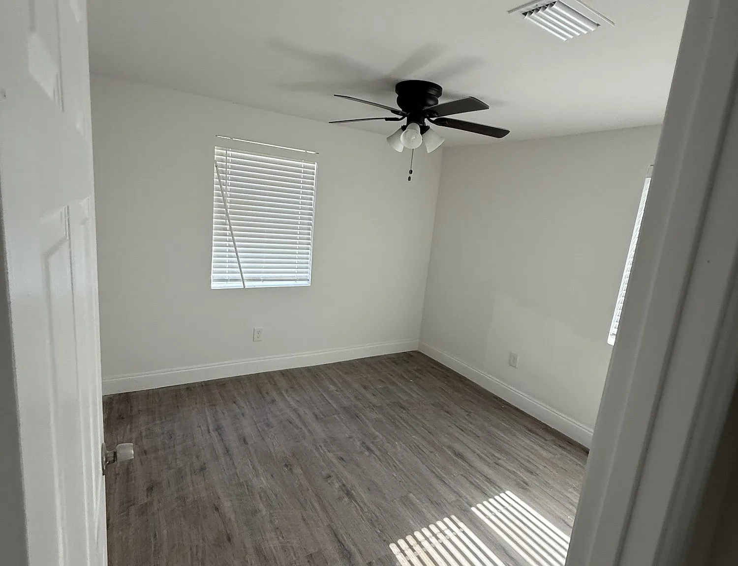 2 bed, 550 sqft, $1,000 — Photo 2