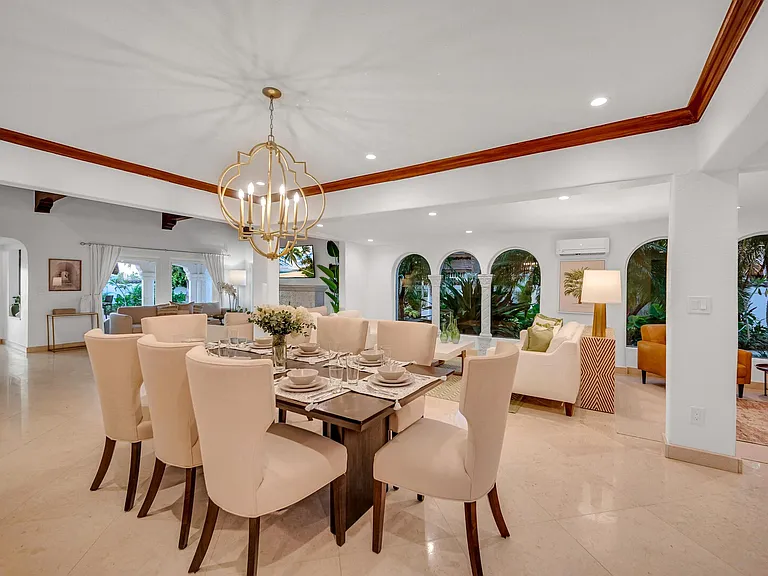 Hibiscus Pl — Photo 17