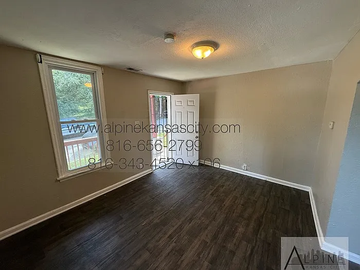 1 bed, 1.0 bath, 750 sqft, $695 — Photo 3