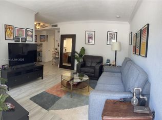 95 Edgewater Dr APT 104, Coral Gables, FL 33133