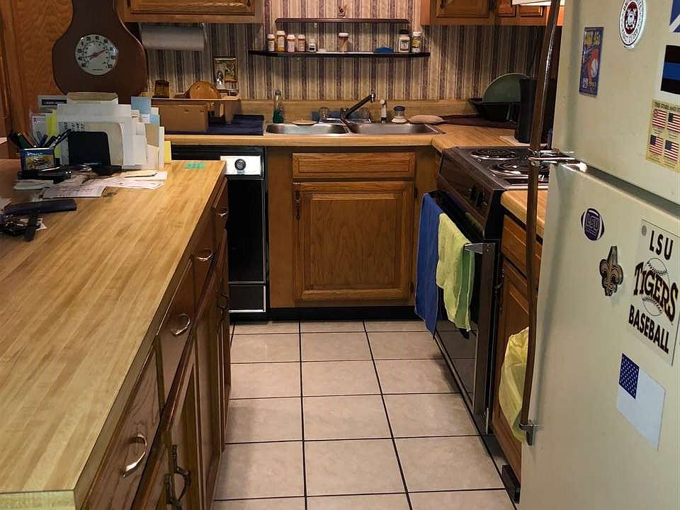 2nd image of 106 Moss Ln APT F