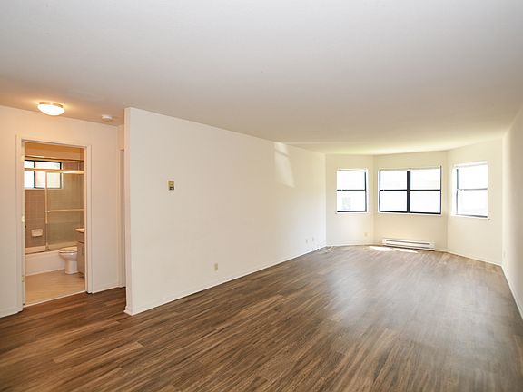 5th image of 400 Baker St APT 105