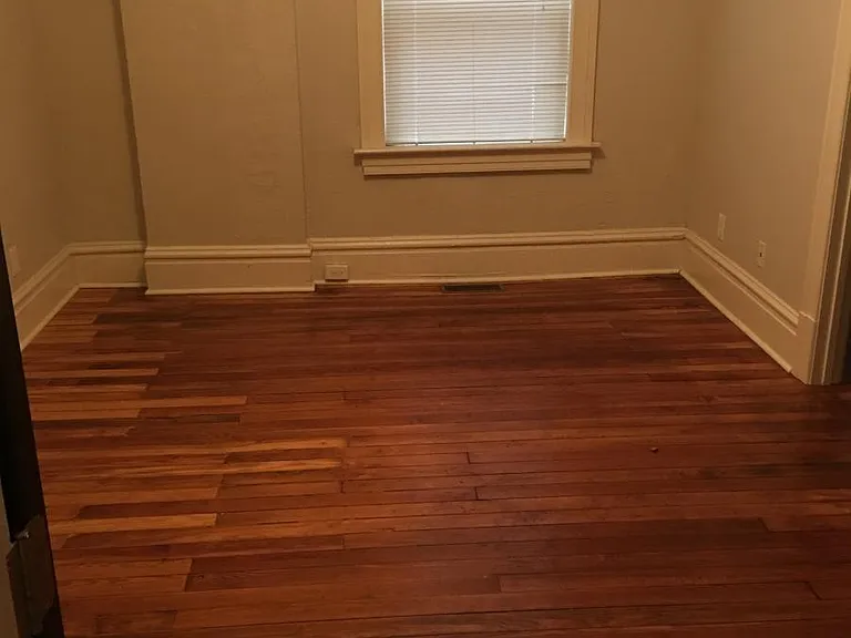 4251 Russell Blvd — Photo 11