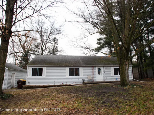 802 Brook St, Eaton Rapids, MI 48827