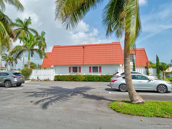 4th image of 1443 Princeton Ln #D