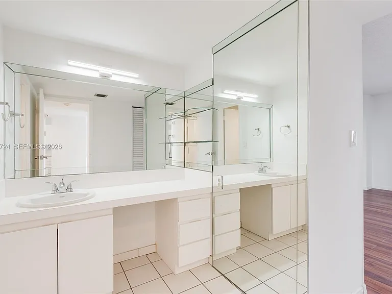 100 Bayview Dr #1102 — Photo 20
