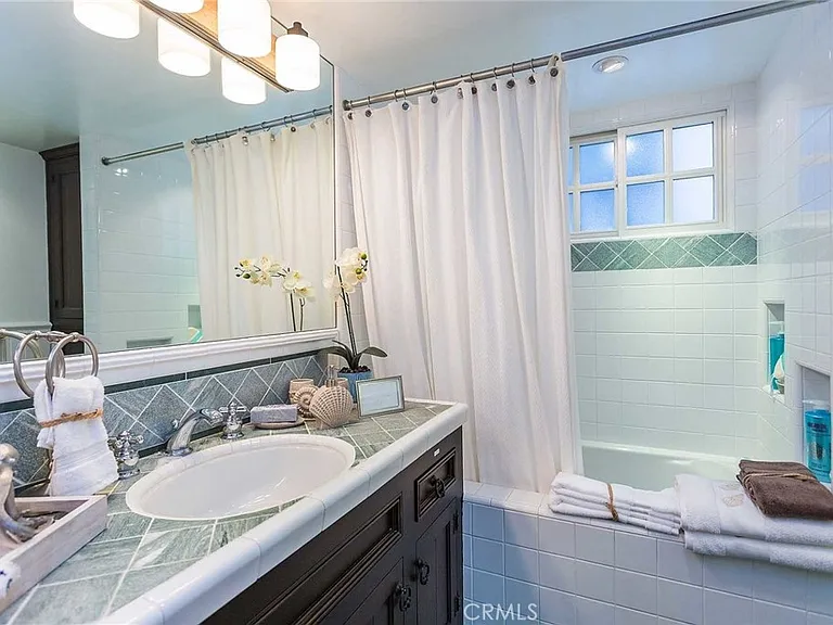 507 J St — Photo 19