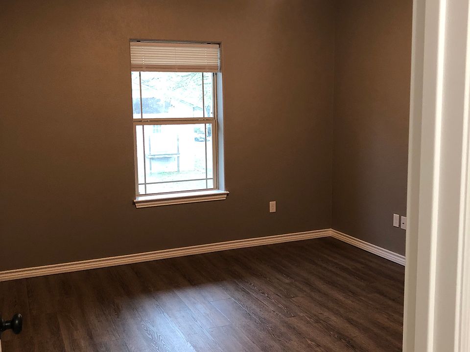 2nd image of 811 W University Blvd #14