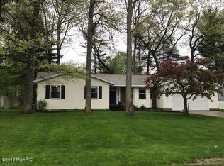 1148 Greenbriar Dr, Muskegon, MI 49445