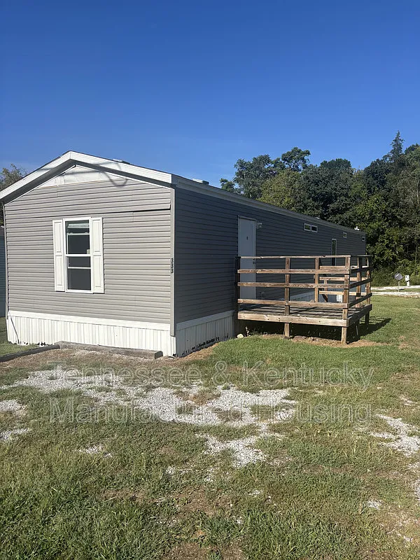 3 bed, 2.0 bath, 1050 sqft, $1,050 — Photo 1