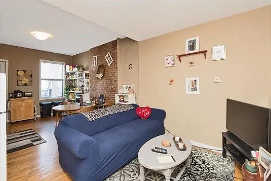 523 Washington St #2 — Photo 5