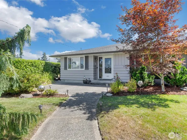 611 13th St SW, Puyallup, WA 98371