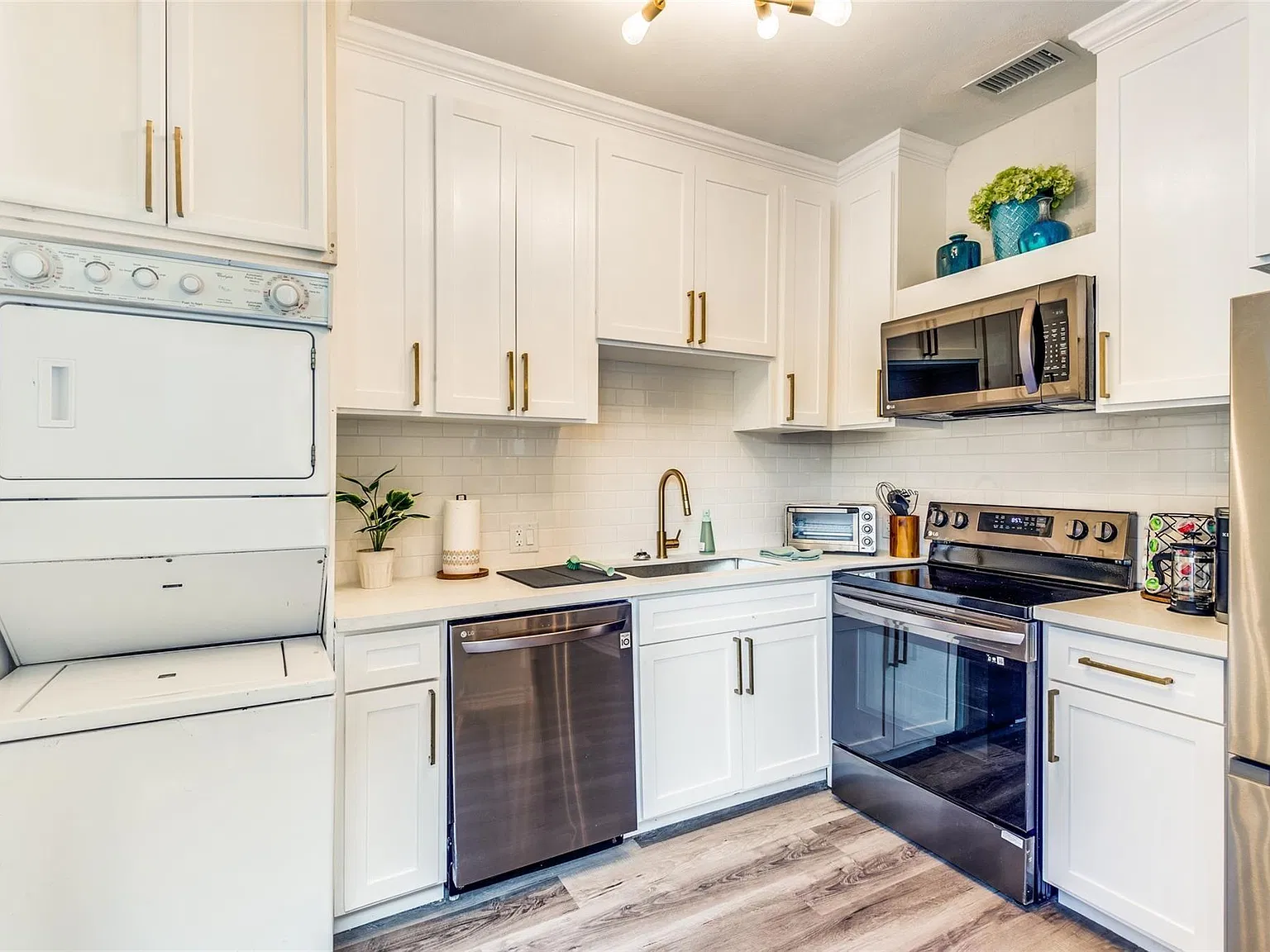 1 bed, 1.0 bath, $1,495 — Photo 3