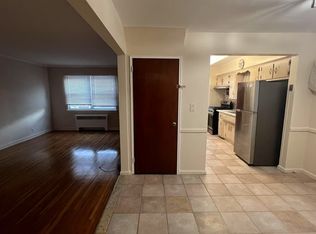 192-11 38th Ave #1, Little Neck, NY 11363