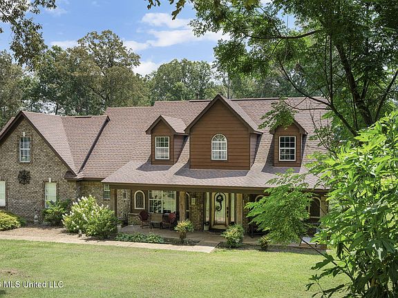 3rd image of 6193 Nesbit Rd