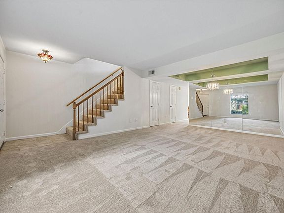 5th image of 9481 Fondren Rd