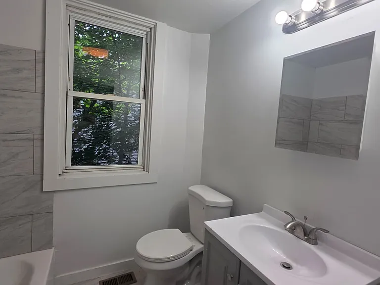 238 Newhall St — Photo 10