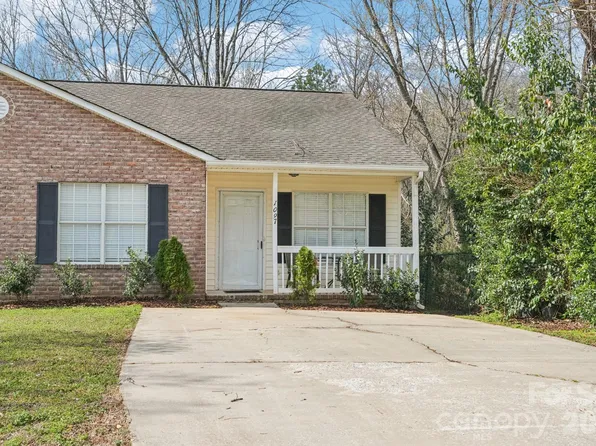 1097 Cherry Meadow Ln, Rock Hill, SC 29732