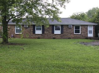 454 Circle Dr, Clarksville, TN 37043