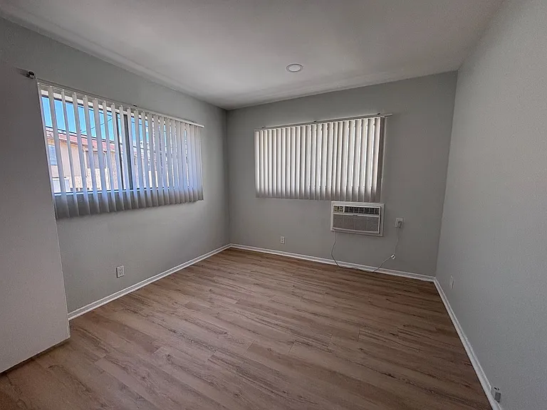 12323 Texas Ave — Photo 14