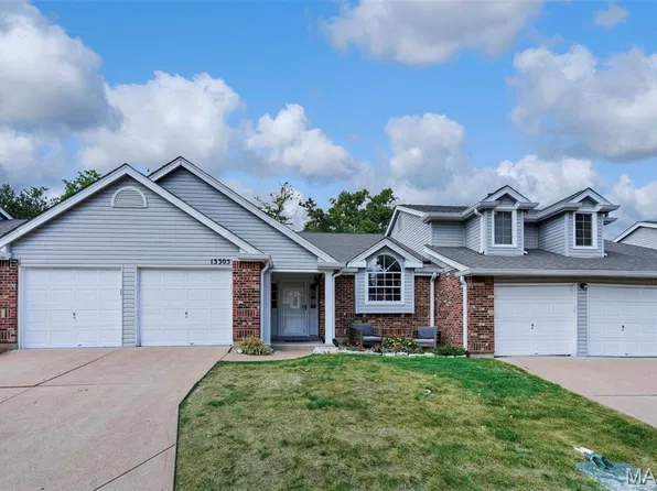 13305 Woodlake Village Ct E, Saint Louis, MO 63141