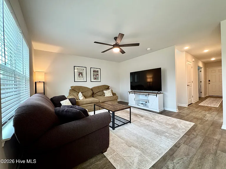 4017 Calabash Ct — Photo 14