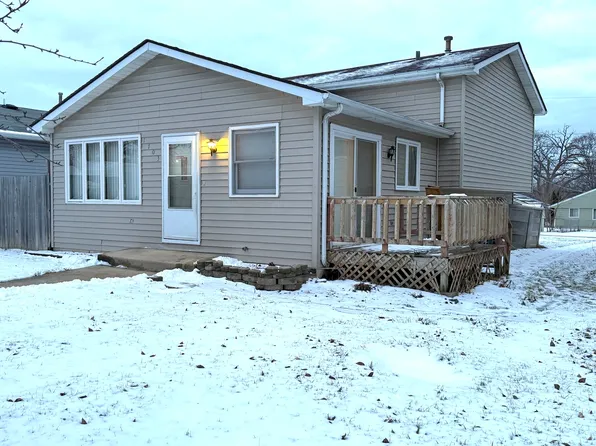 1703 Horeb Ave, Zion, IL 60099