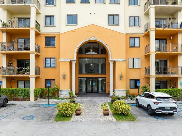 9340 Fontainebleau Blvd #W206, Miami, FL 33172