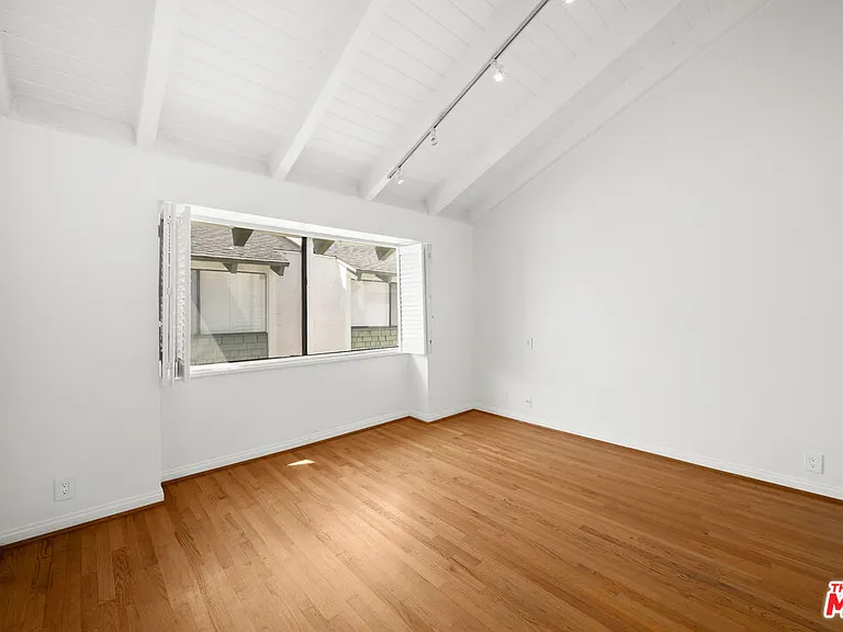 357 S El Camino Dr — Photo 19