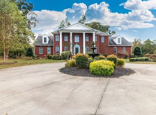 2222 Dover Rd, Woodlawn, TN 37191