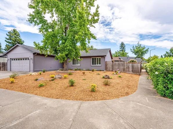 2376 Donna Maria Way, Santa Rosa, CA 95401