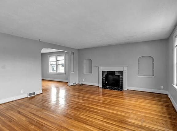 2nd image of 698 Englewood Ave Floor 2