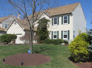 31 Crocus Ln, Newtown, PA 18940