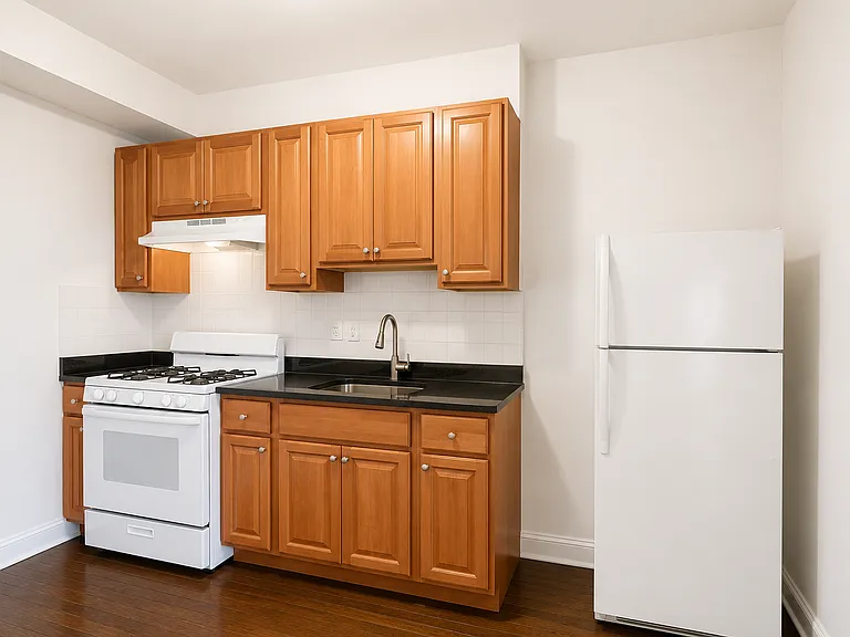 746 Broadway #2 — Photo 2