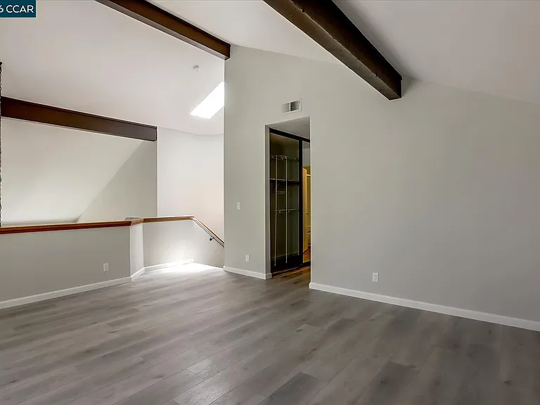 1539 Trimingham Dr — Photo 18