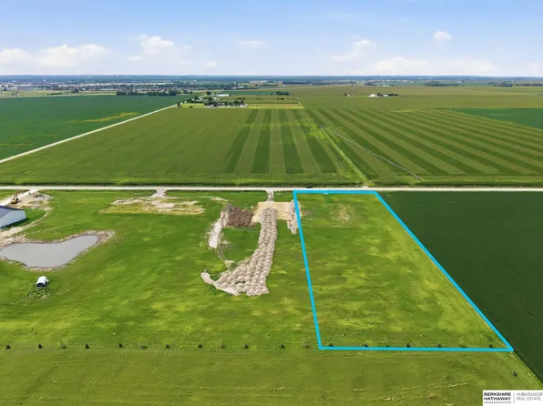 3 N 264th St, Valley, NE 68064