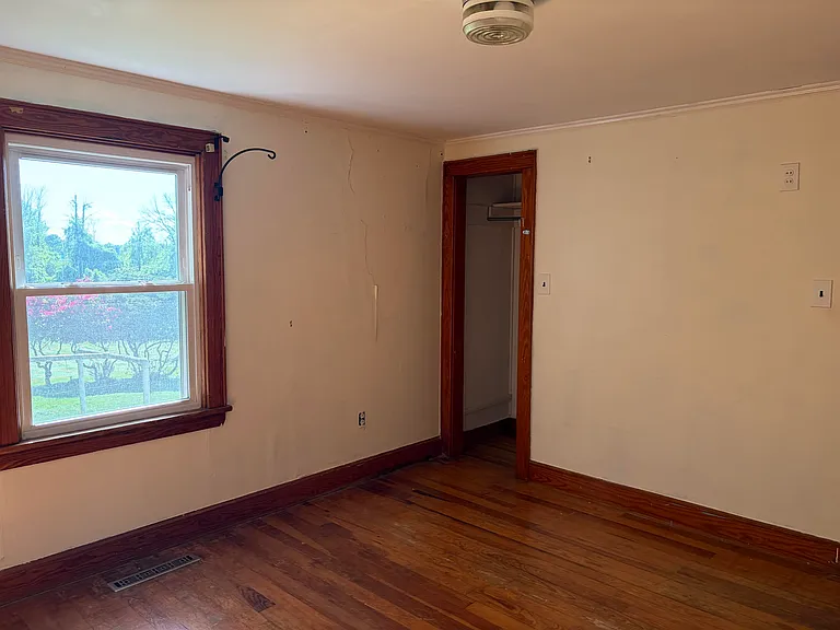 1420 Woodbury Ave — Photo 16