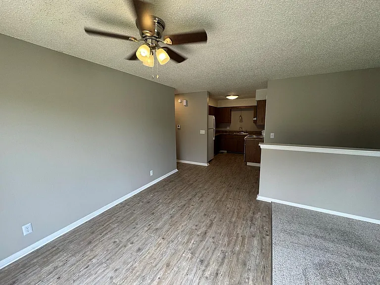 336 N Country Acres Ave — Photo 5