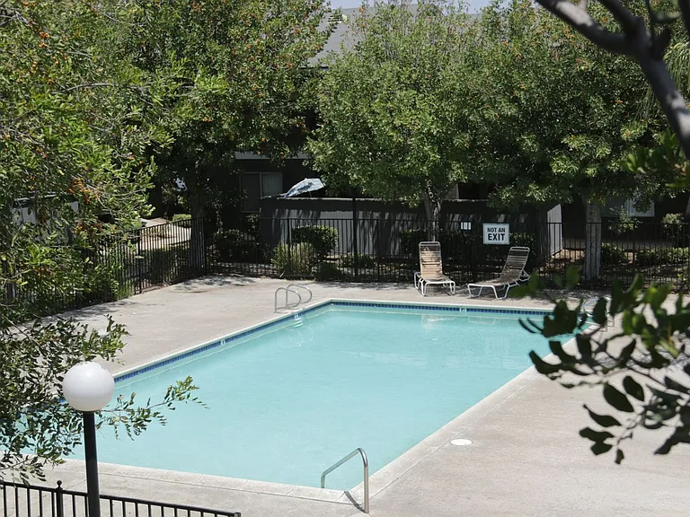Summit Place Apartments — Photo 19