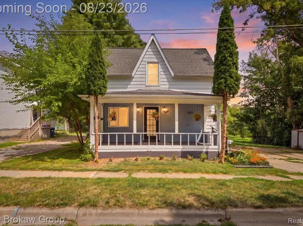 250 Fox St, Lapeer, MI 48446