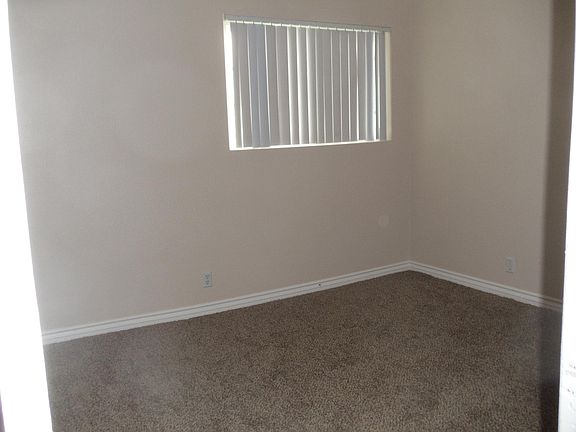 4th image of 1009 N Placer Ave