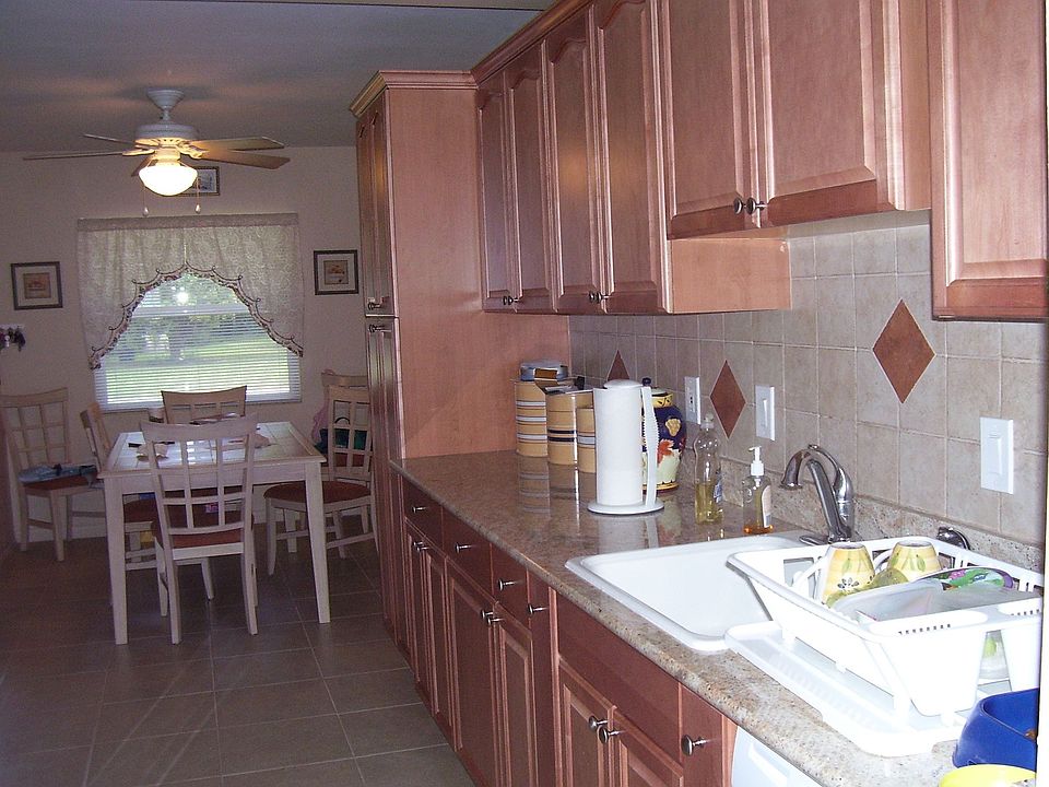 Brand new kITCHEN