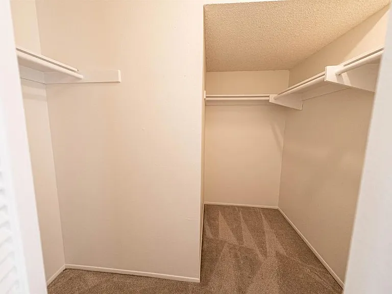 2374 Caringa Way — Photo 11
