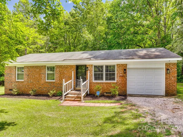 2063 Dover Ln, Lancaster, SC 29720