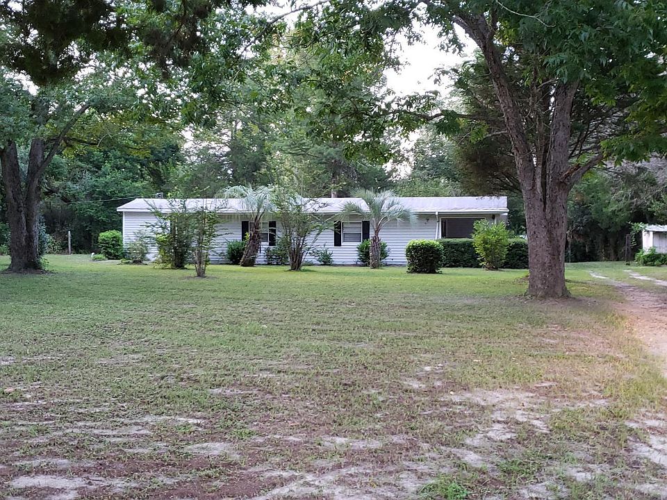 1st image of 225 SW Pecan Gln