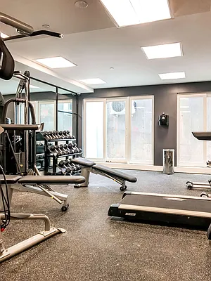 Rented by Nooklyn NYC LLC | media 18