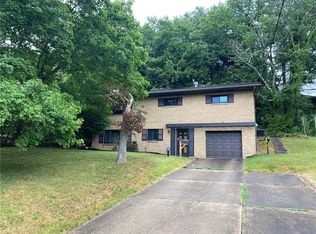1182 Saint Vincent Dr, Monroeville, PA 15146