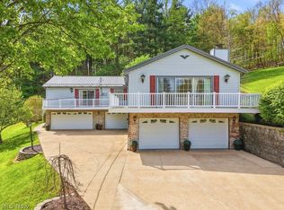 411 E Mohawk Dr, Malvern, OH 44644