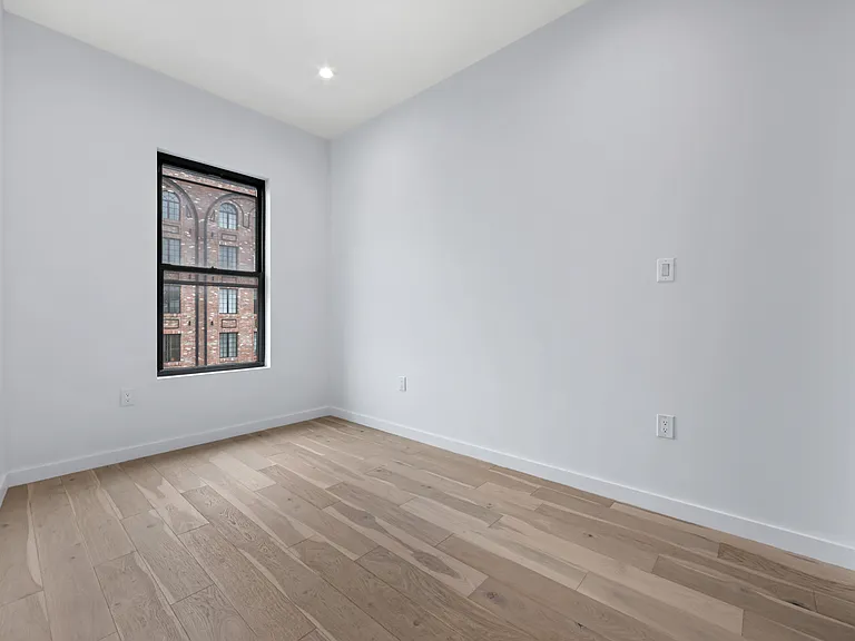 1091 Rogers Ave #3 — Photo 7