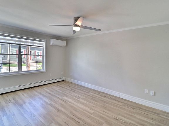 3rd image of 59 Spring Park Rd #59